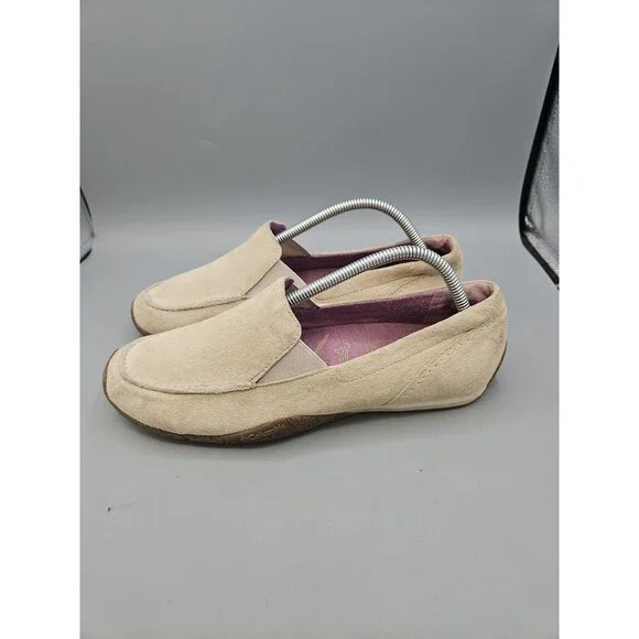 Columbia Women's Slip On  Comfort Loafer Shoes Suede Sz 10 Beige Casual Walk - Picture 3 of 11
